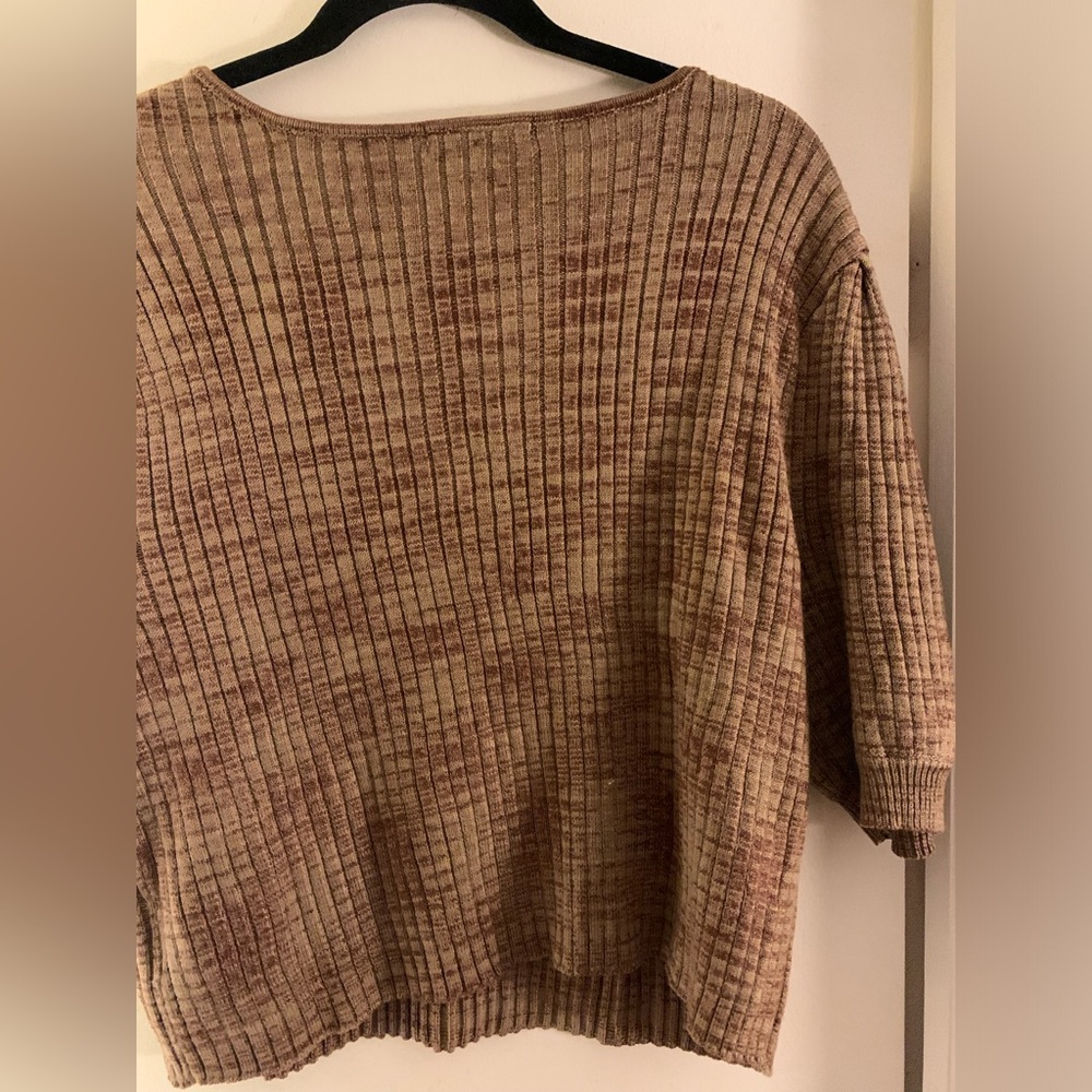 Brown Ribbed V-Neck Blouse - Picture 6 of 6